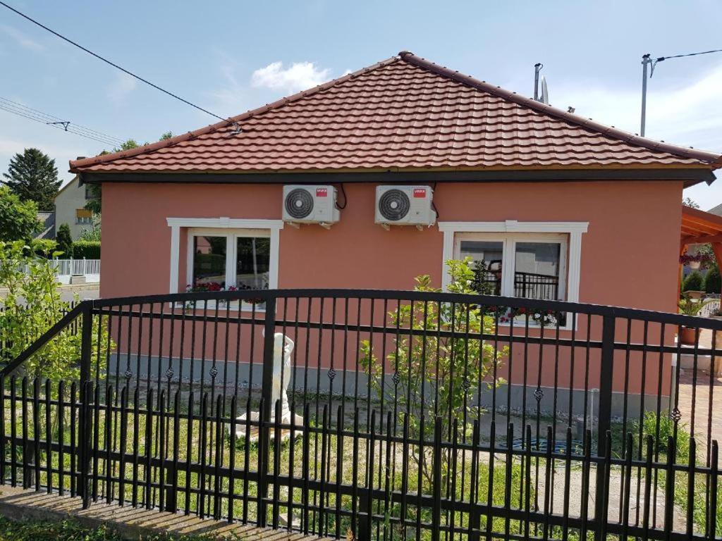 Rajmund Vendeghaz Villa Balatonkeresztúr Exteriör bild