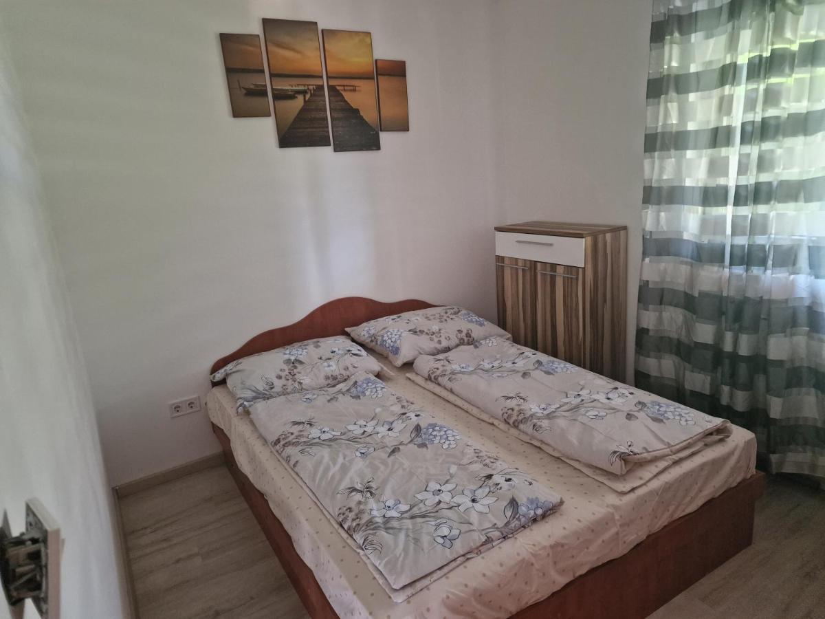 Rajmund Vendeghaz Villa Balatonkeresztúr Exteriör bild